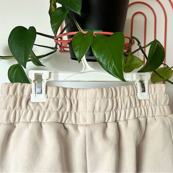 Women’s Best Sweatsuit - Picture 4 of 5